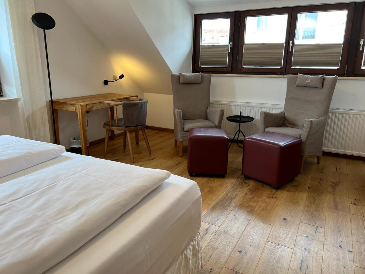 Aparthotel Parsberg Lferstl エクステリア 写真