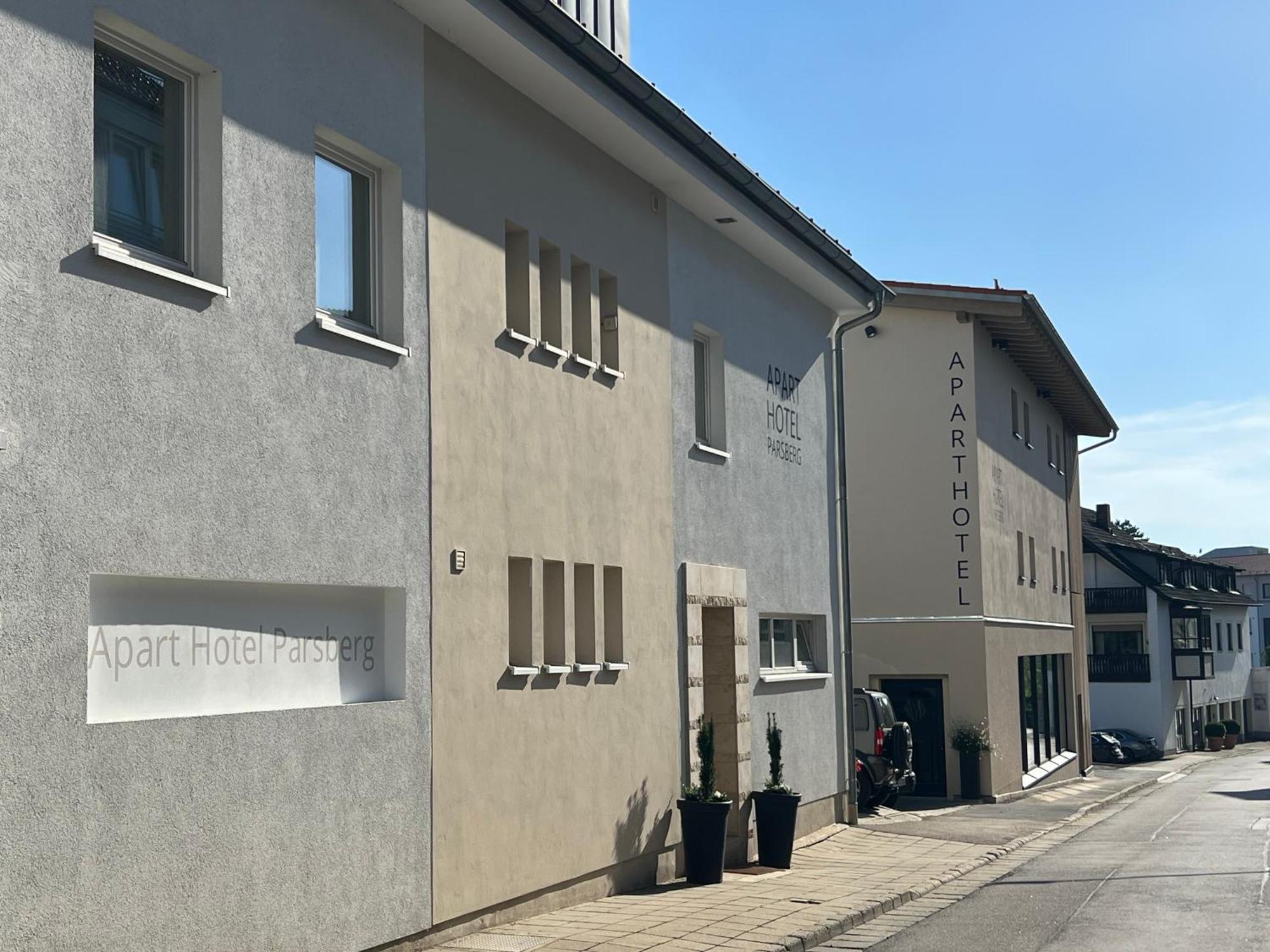 Aparthotel Parsberg Lferstl エクステリア 写真